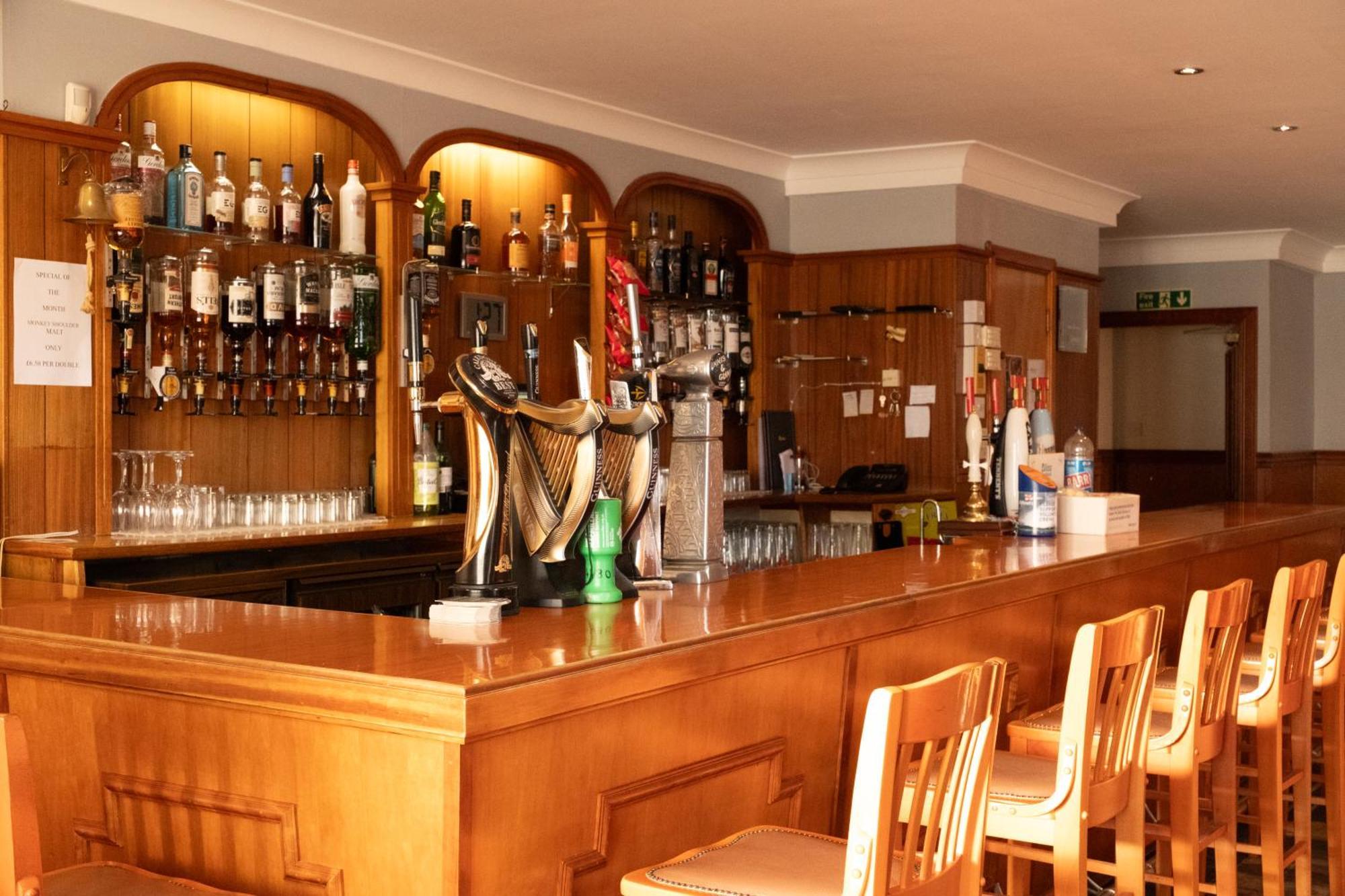 Station Hotel Ellon Exterior foto